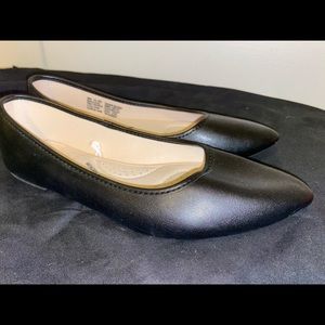 Black memory foam flats